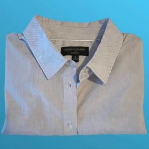 Banana republic button up blouse LNWOT
